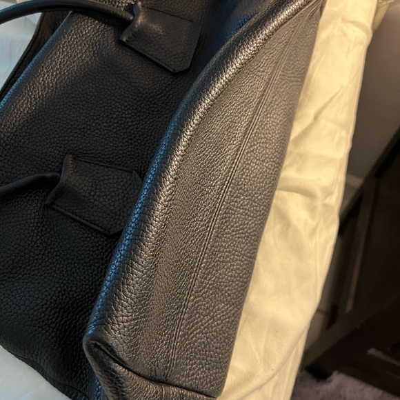 BURBERRY London Grainy Calfskin Medium Baynard Tote Black - Picture 7 of 13